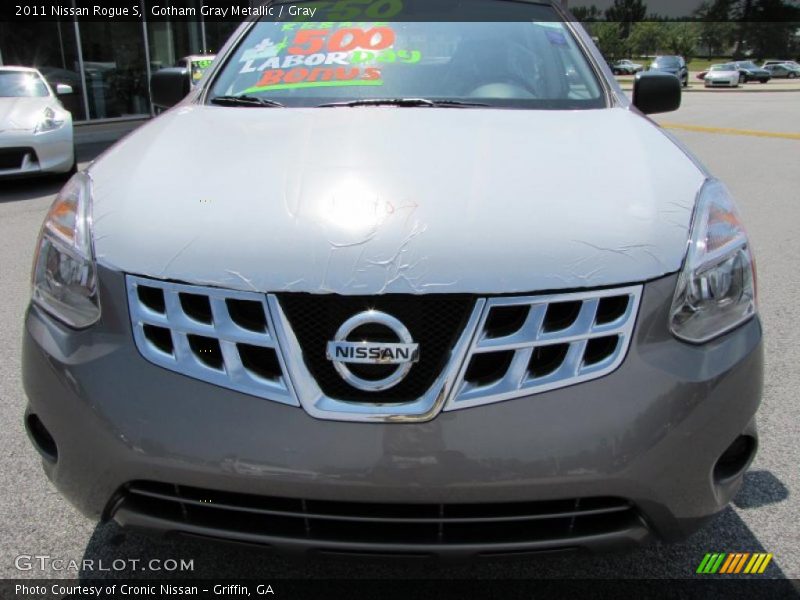 Gotham Gray Metallic / Gray 2011 Nissan Rogue S