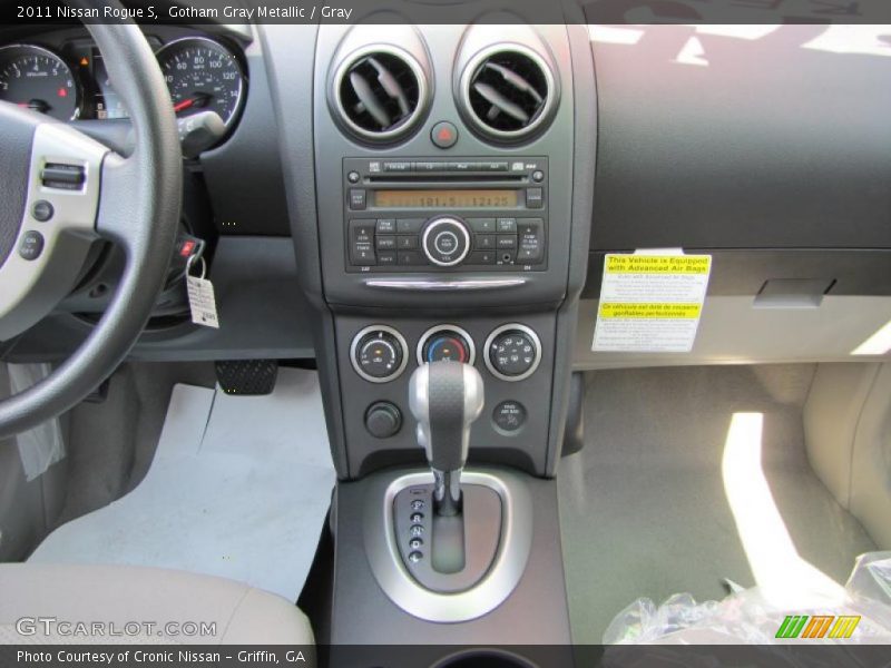 Gotham Gray Metallic / Gray 2011 Nissan Rogue S
