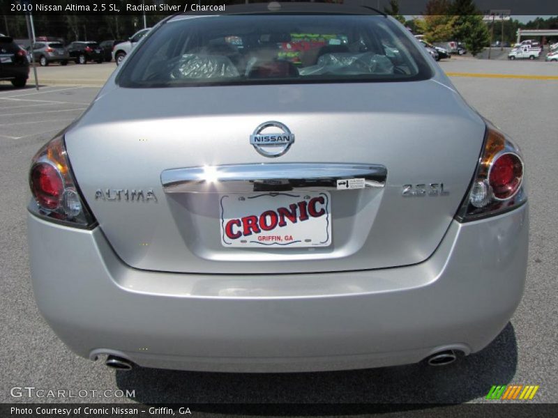 Radiant Silver / Charcoal 2010 Nissan Altima 2.5 SL