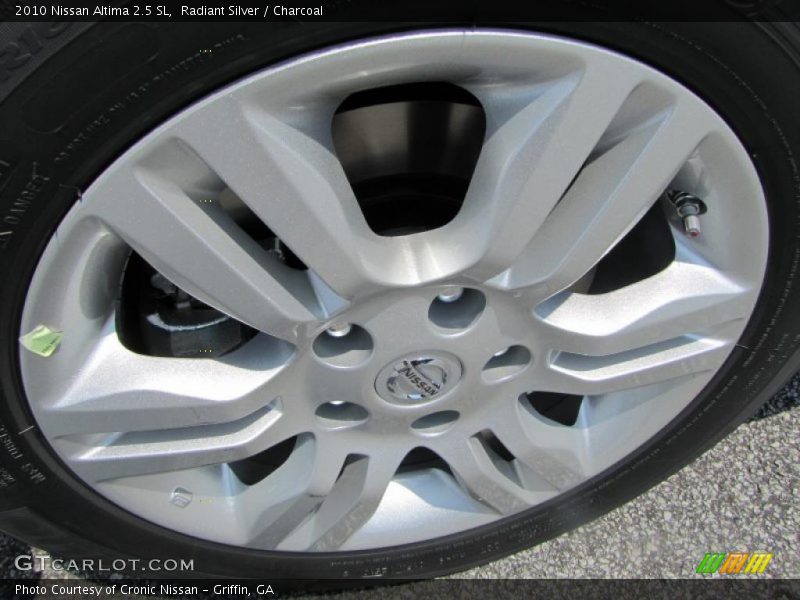 Radiant Silver / Charcoal 2010 Nissan Altima 2.5 SL