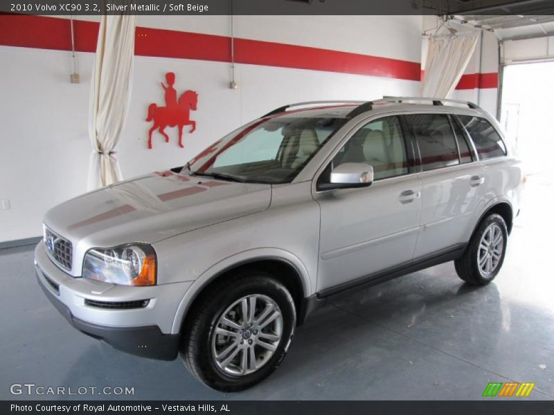 Silver Metallic / Soft Beige 2010 Volvo XC90 3.2