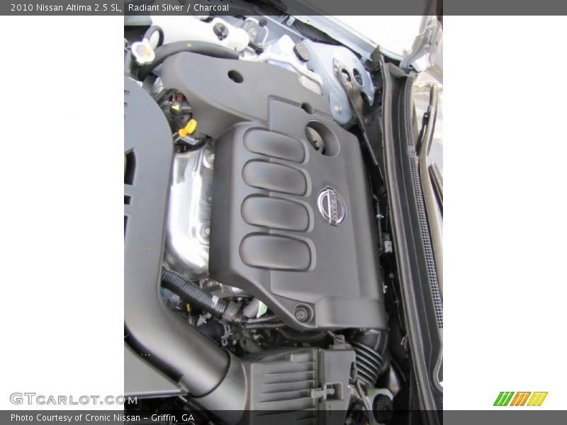 Radiant Silver / Charcoal 2010 Nissan Altima 2.5 SL