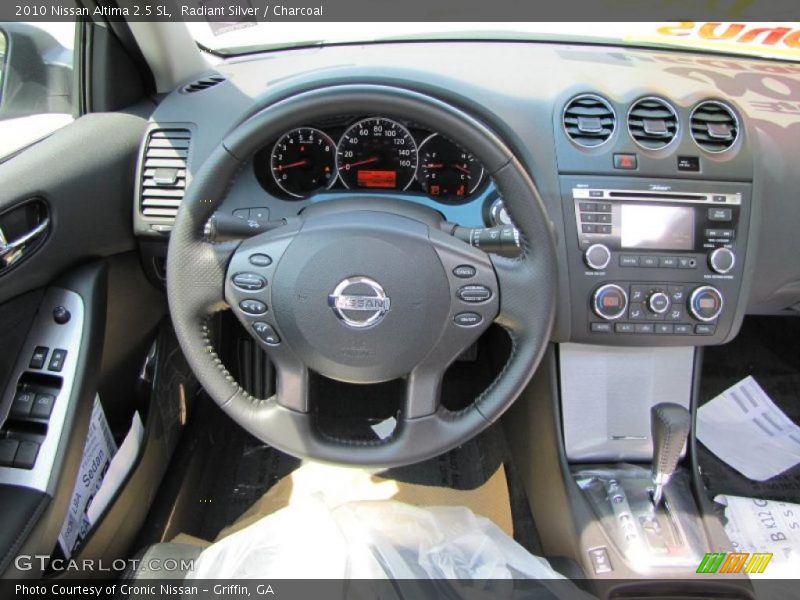 Radiant Silver / Charcoal 2010 Nissan Altima 2.5 SL