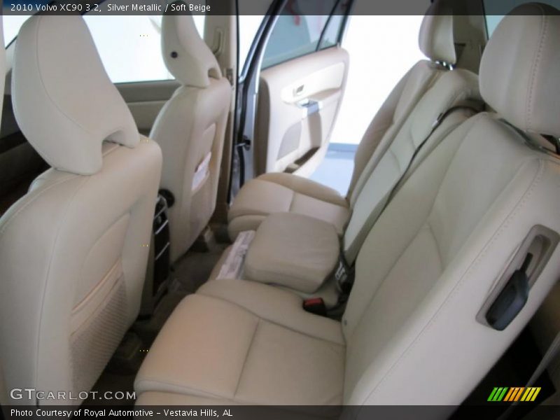 Silver Metallic / Soft Beige 2010 Volvo XC90 3.2