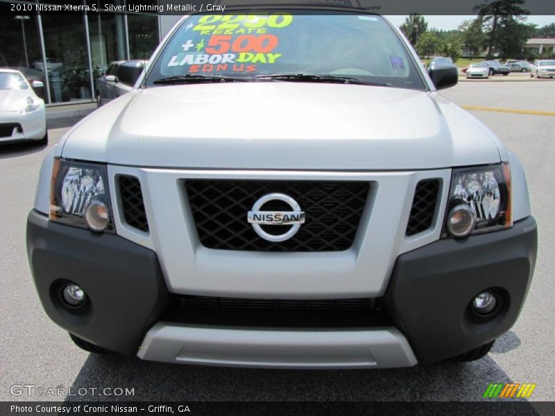Silver Lightning Metallic / Gray 2010 Nissan Xterra S