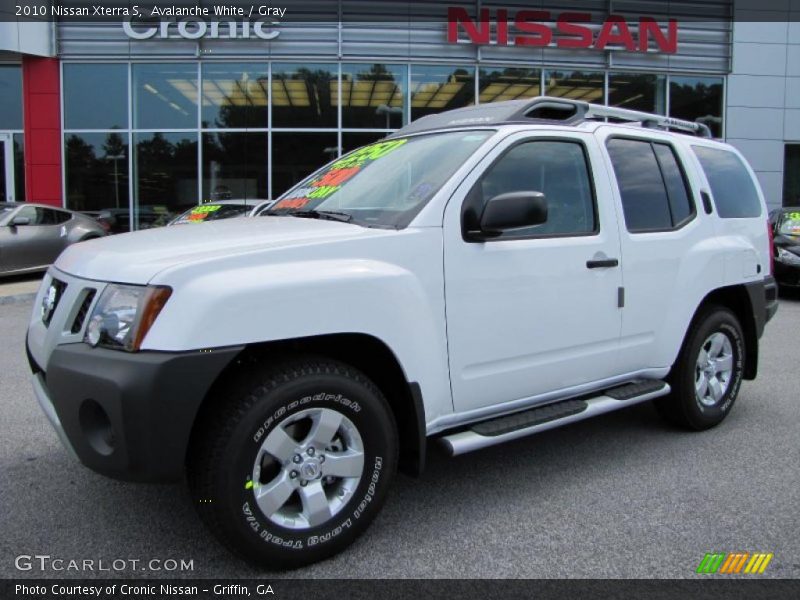 Avalanche White / Gray 2010 Nissan Xterra S