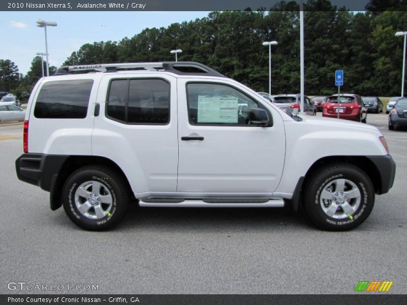 Avalanche White / Gray 2010 Nissan Xterra S