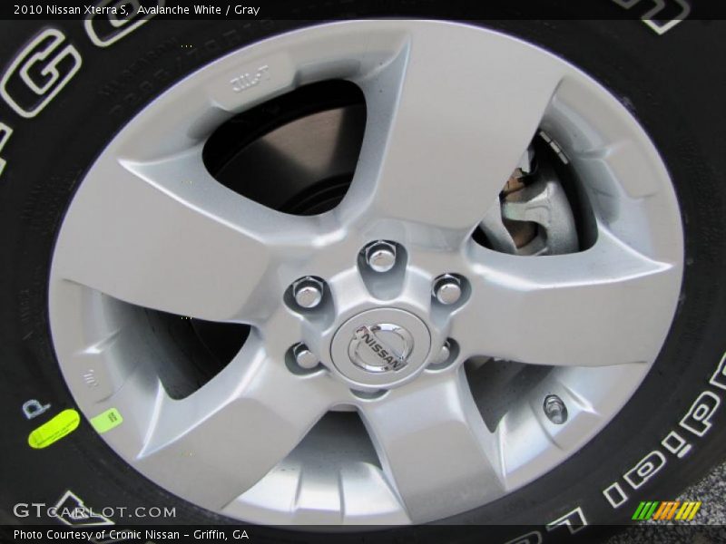 Avalanche White / Gray 2010 Nissan Xterra S