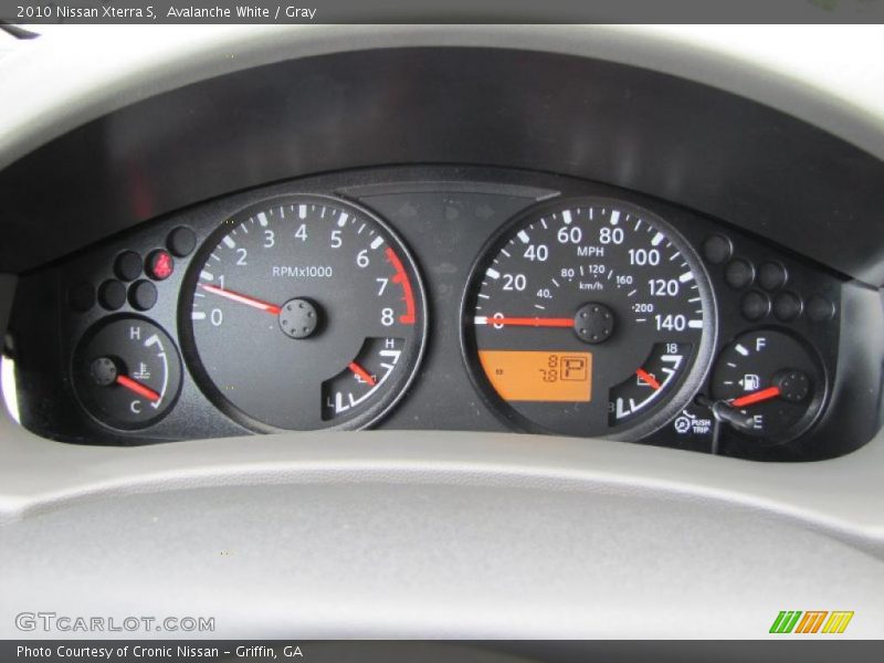 Avalanche White / Gray 2010 Nissan Xterra S