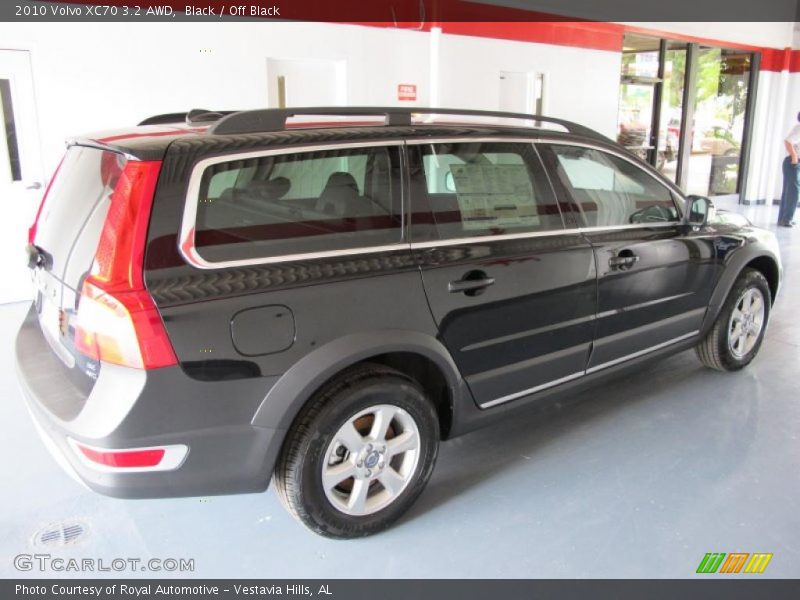 Black / Off Black 2010 Volvo XC70 3.2 AWD