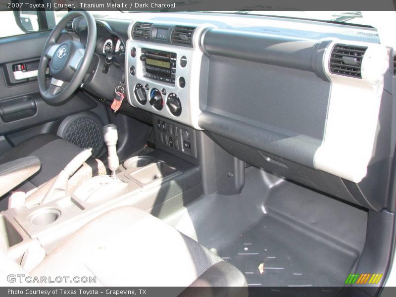 Titanium Metallic / Dark Charcoal 2007 Toyota FJ Cruiser