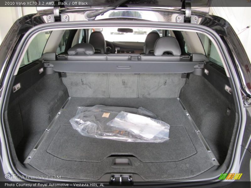 Black / Off Black 2010 Volvo XC70 3.2 AWD