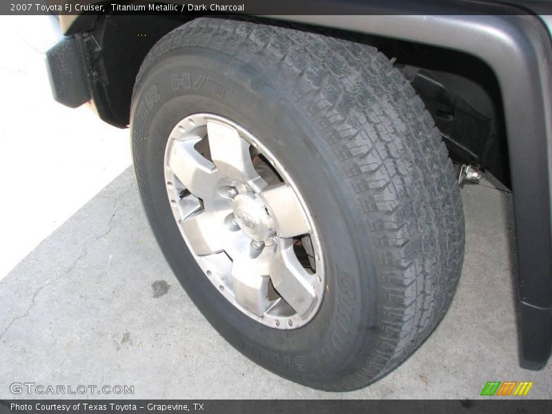 Titanium Metallic / Dark Charcoal 2007 Toyota FJ Cruiser