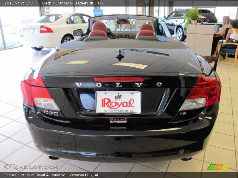 Black / Cranberry Leather/Off Black 2011 Volvo C70 T5