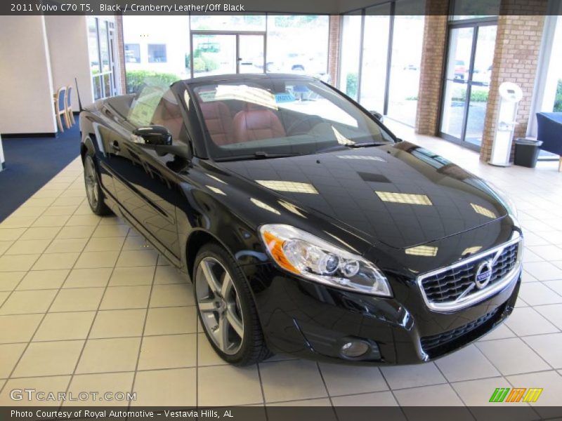 Black / Cranberry Leather/Off Black 2011 Volvo C70 T5