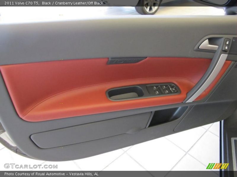 Black / Cranberry Leather/Off Black 2011 Volvo C70 T5