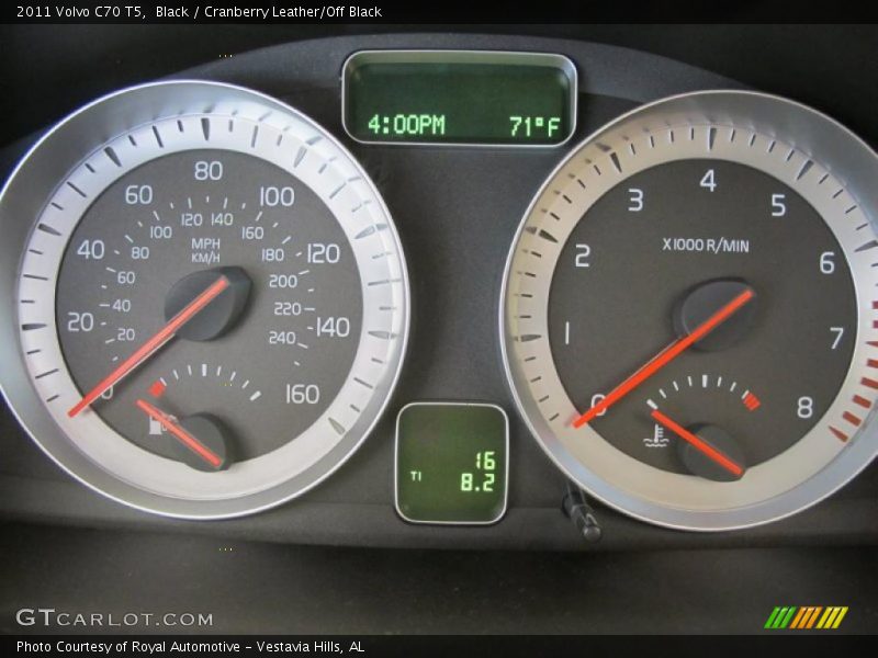 Black / Cranberry Leather/Off Black 2011 Volvo C70 T5