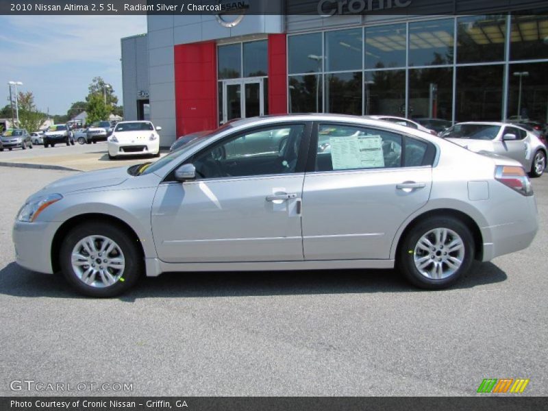 Radiant Silver / Charcoal 2010 Nissan Altima 2.5 SL