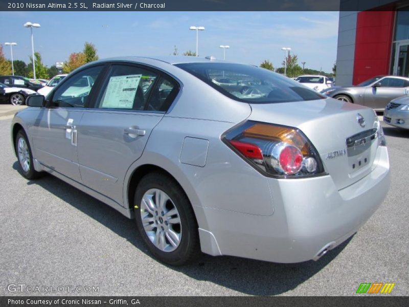 Radiant Silver / Charcoal 2010 Nissan Altima 2.5 SL