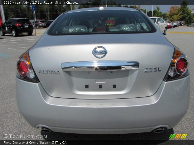 Radiant Silver / Charcoal 2010 Nissan Altima 2.5 SL