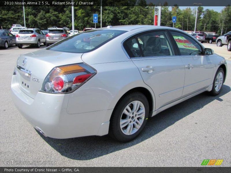 Radiant Silver / Charcoal 2010 Nissan Altima 2.5 SL