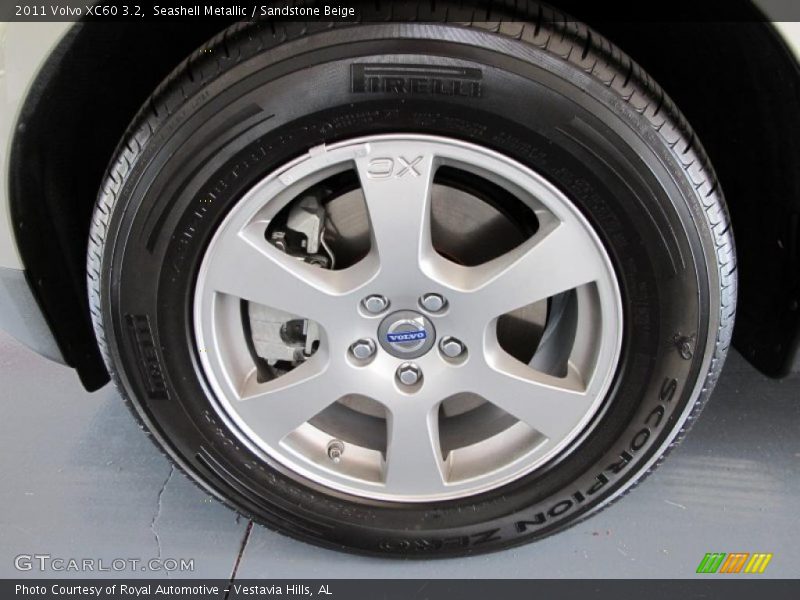 Seashell Metallic / Sandstone Beige 2011 Volvo XC60 3.2