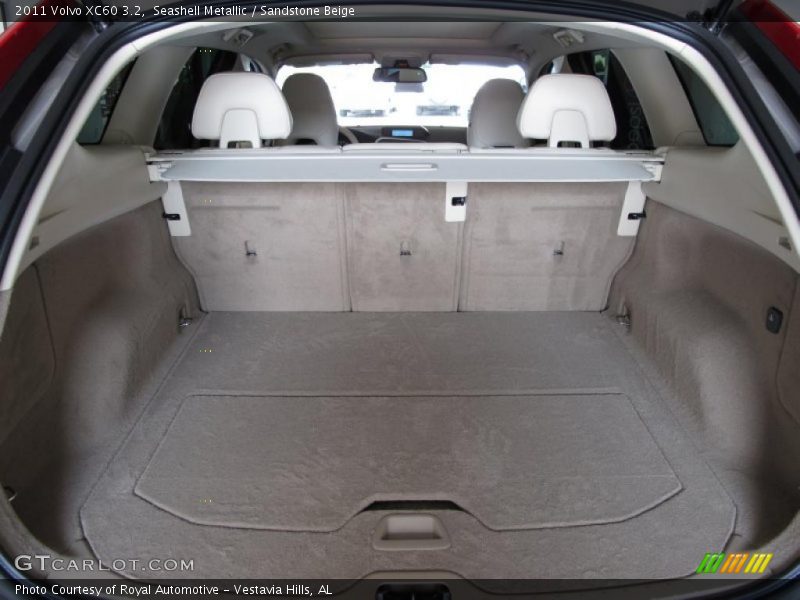 Seashell Metallic / Sandstone Beige 2011 Volvo XC60 3.2