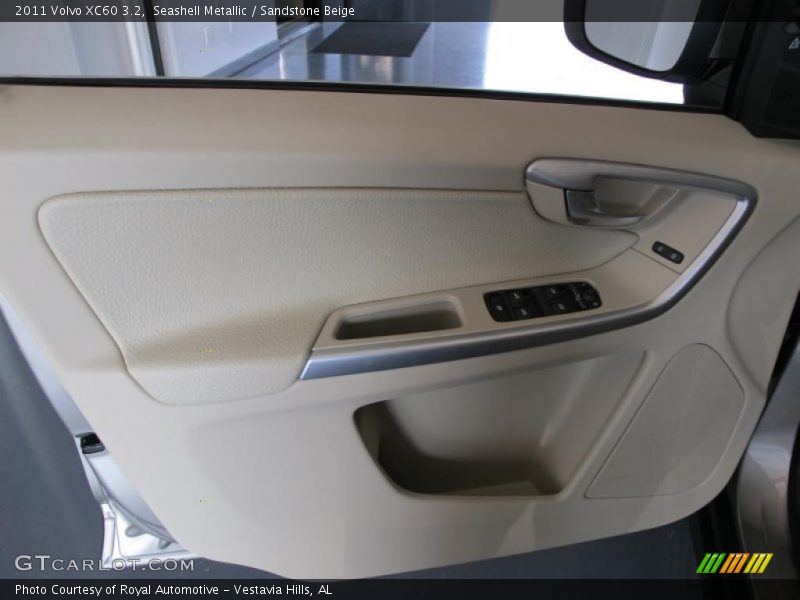 Seashell Metallic / Sandstone Beige 2011 Volvo XC60 3.2