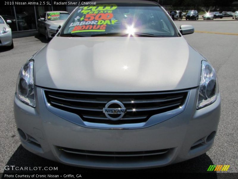 Radiant Silver / Charcoal 2010 Nissan Altima 2.5 SL