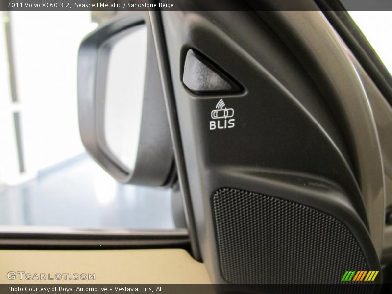 Seashell Metallic / Sandstone Beige 2011 Volvo XC60 3.2