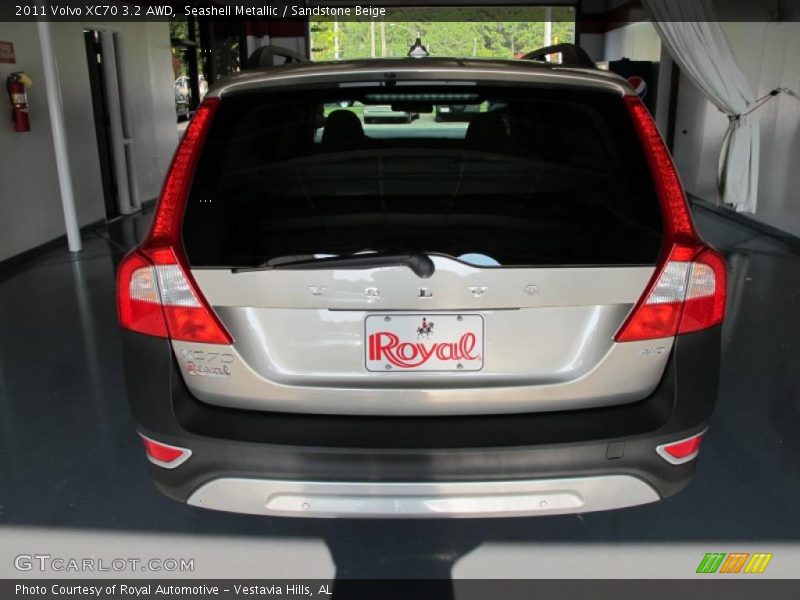 Seashell Metallic / Sandstone Beige 2011 Volvo XC70 3.2 AWD