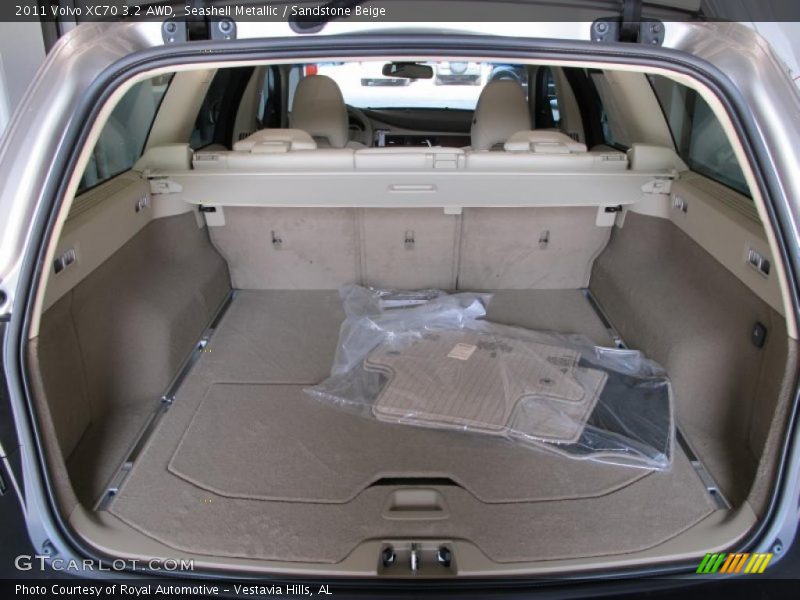 Seashell Metallic / Sandstone Beige 2011 Volvo XC70 3.2 AWD