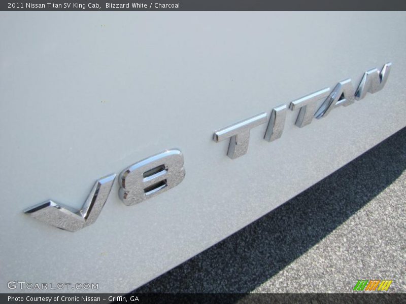 Blizzard White / Charcoal 2011 Nissan Titan SV King Cab
