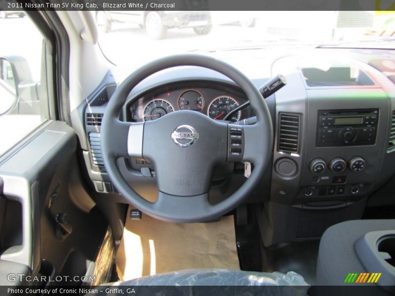 Blizzard White / Charcoal 2011 Nissan Titan SV King Cab