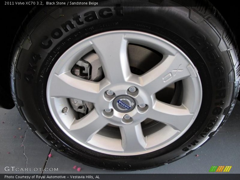 Black Stone / Sandstone Beige 2011 Volvo XC70 3.2