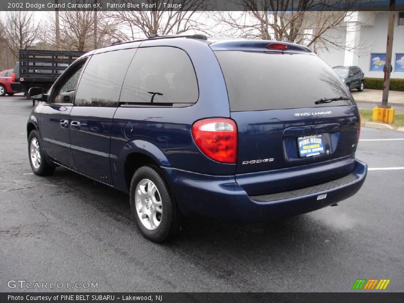 Patriot Blue Pearl / Taupe 2002 Dodge Grand Caravan eX