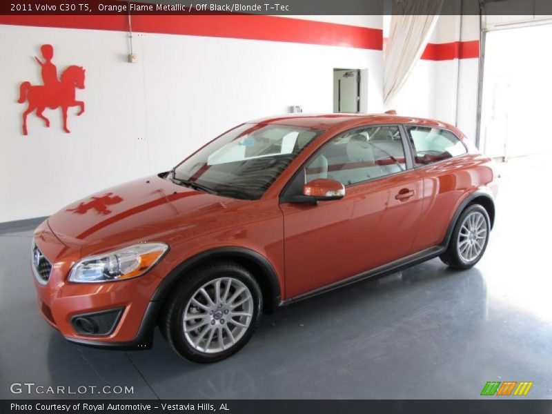 Orange Flame Metallic / Off Black/Blonde T-Tec 2011 Volvo C30 T5