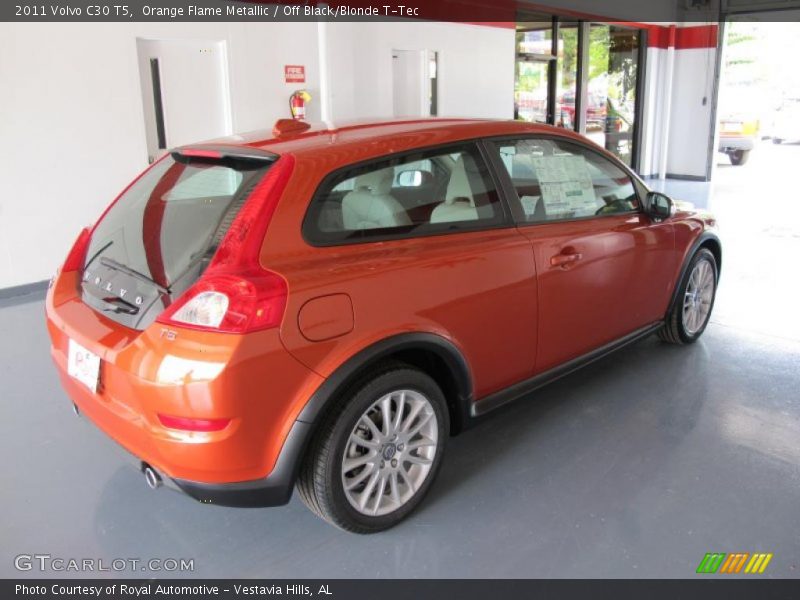 Orange Flame Metallic / Off Black/Blonde T-Tec 2011 Volvo C30 T5