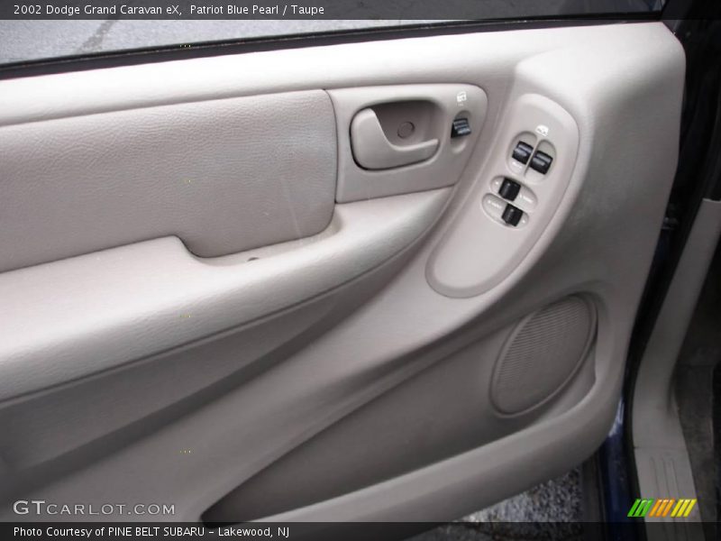 Patriot Blue Pearl / Taupe 2002 Dodge Grand Caravan eX