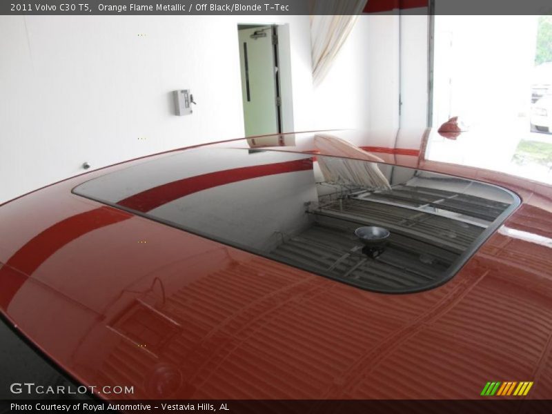 Orange Flame Metallic / Off Black/Blonde T-Tec 2011 Volvo C30 T5