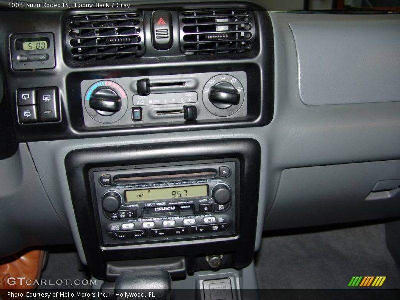 Ebony Black / Gray 2002 Isuzu Rodeo LS