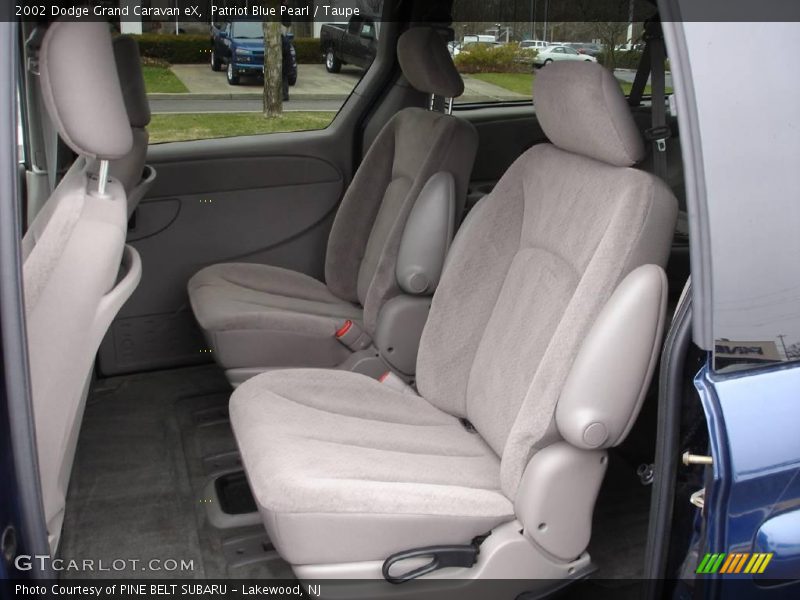Patriot Blue Pearl / Taupe 2002 Dodge Grand Caravan eX