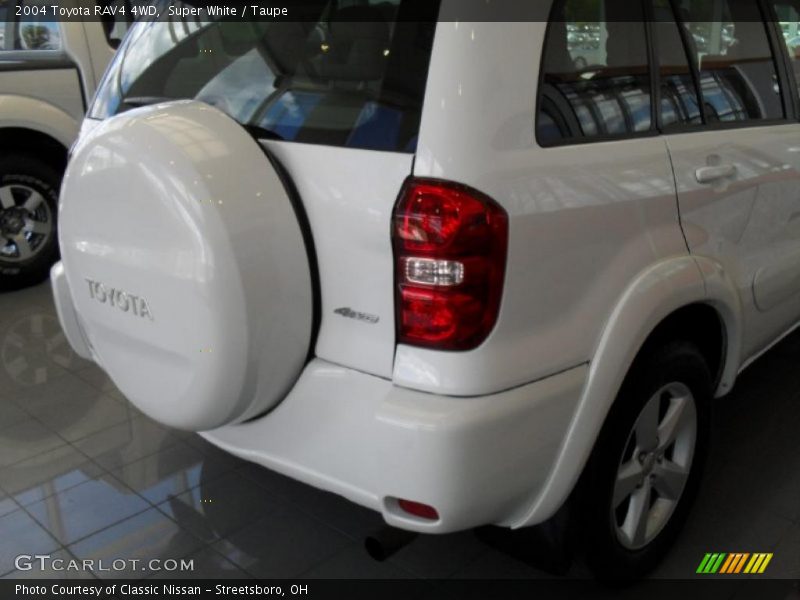 Super White / Taupe 2004 Toyota RAV4 4WD