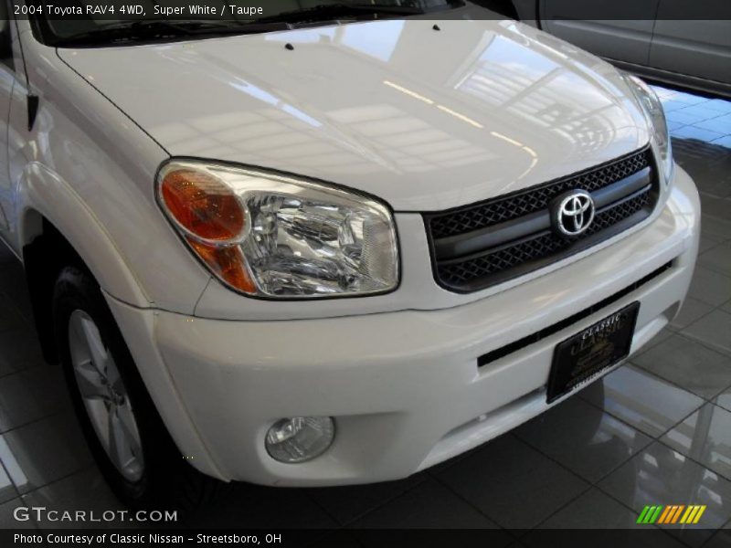 Super White / Taupe 2004 Toyota RAV4 4WD