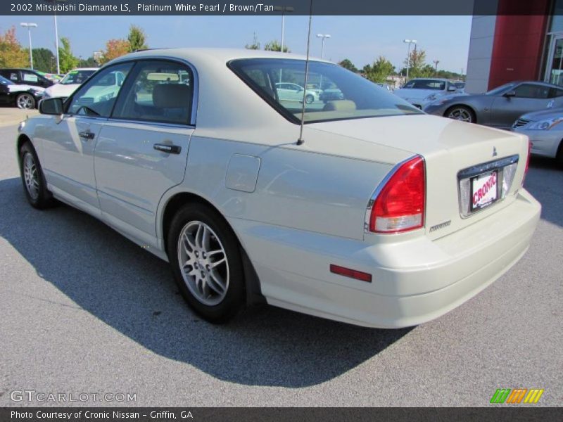 Platinum White Pearl / Brown/Tan 2002 Mitsubishi Diamante LS