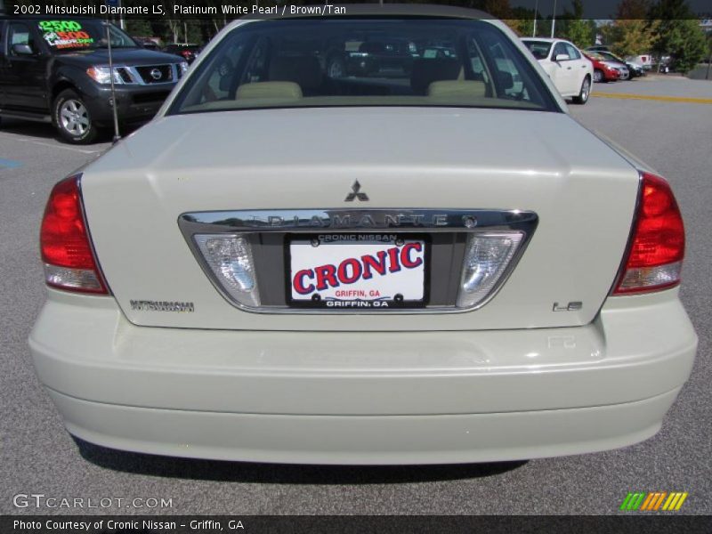 Platinum White Pearl / Brown/Tan 2002 Mitsubishi Diamante LS