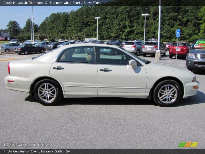 Platinum White Pearl / Brown/Tan 2002 Mitsubishi Diamante LS