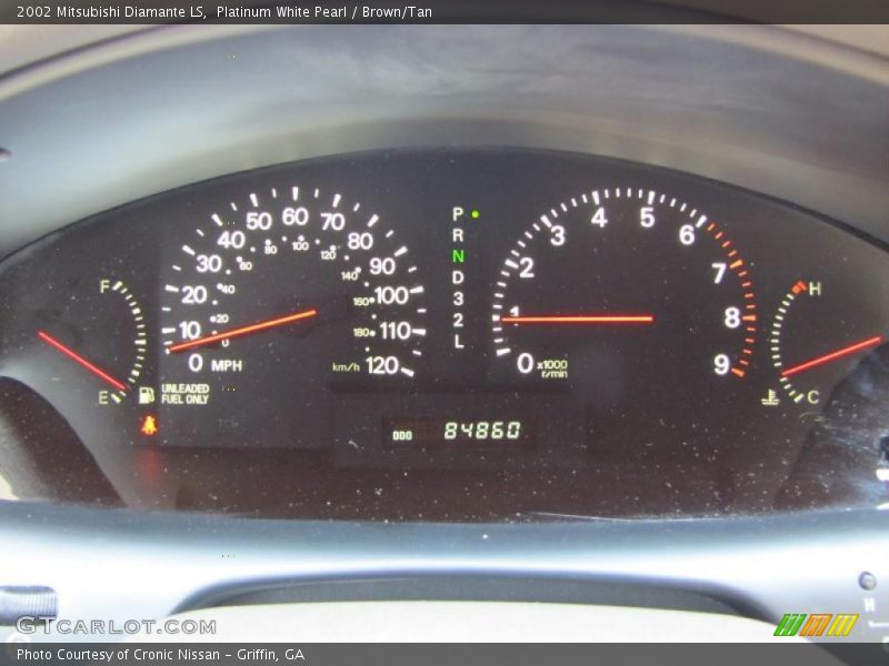 Platinum White Pearl / Brown/Tan 2002 Mitsubishi Diamante LS