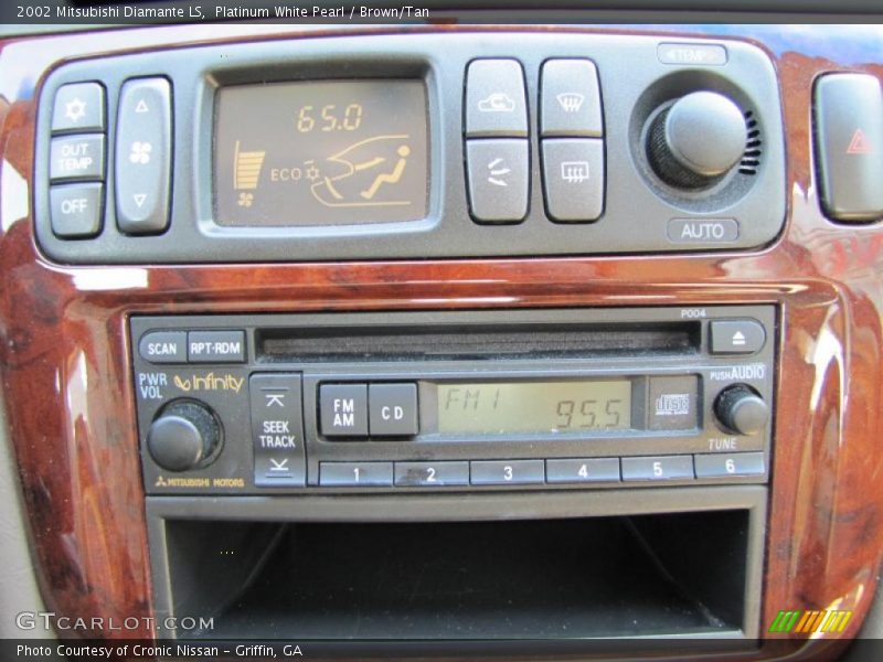 Platinum White Pearl / Brown/Tan 2002 Mitsubishi Diamante LS