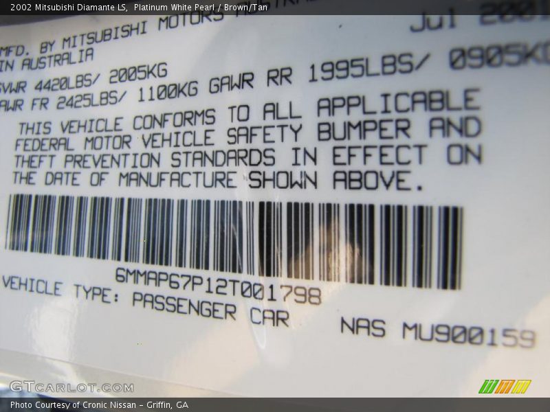 Platinum White Pearl / Brown/Tan 2002 Mitsubishi Diamante LS